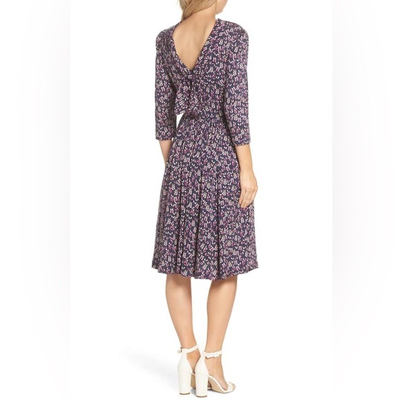 Gal Meets Glam - Beth - Picture 5 of 7